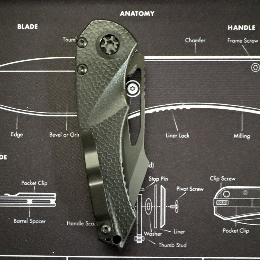 Heretic Mini Pariah Black Magnacut
