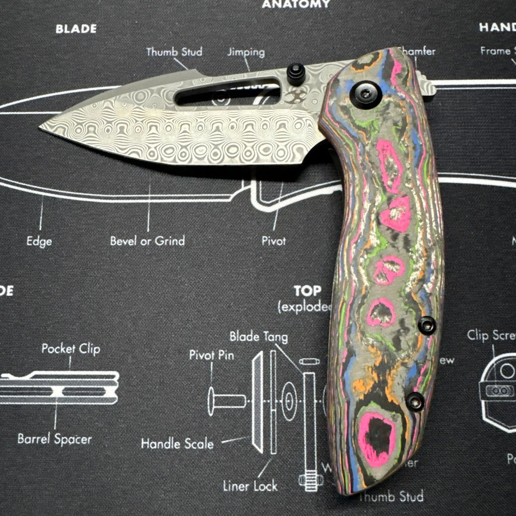 Kansept Link Folding Knife 80S Camo CF/Ti Handle Damascus Plain Edge