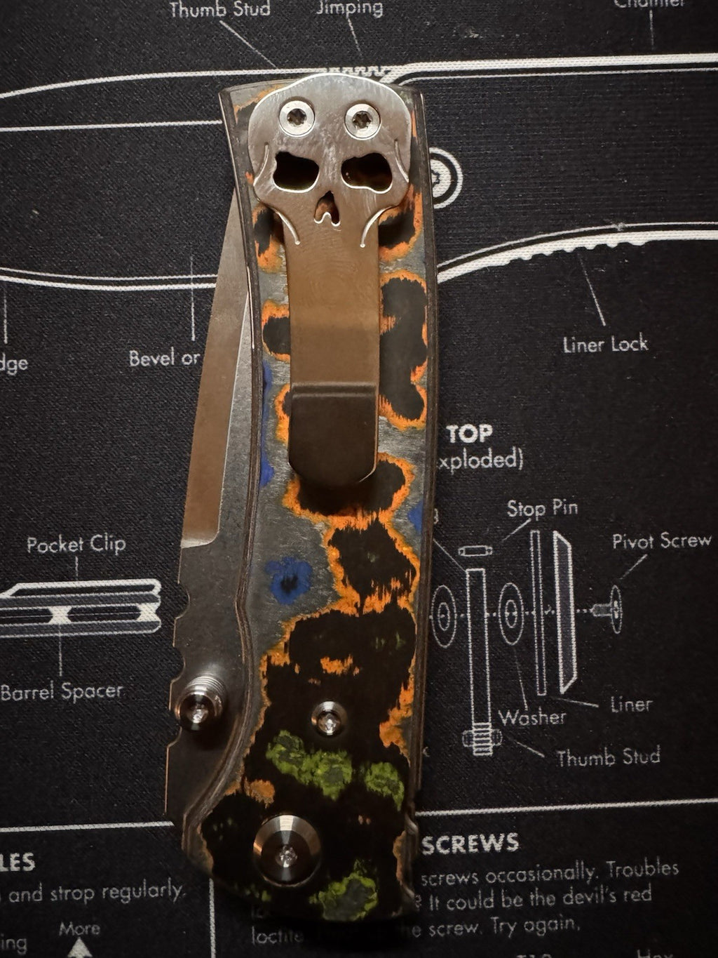 Chaves Knives Redencion 229 Folding Knife 3.5" Elmax Steel 80's Camo Glow Carbon