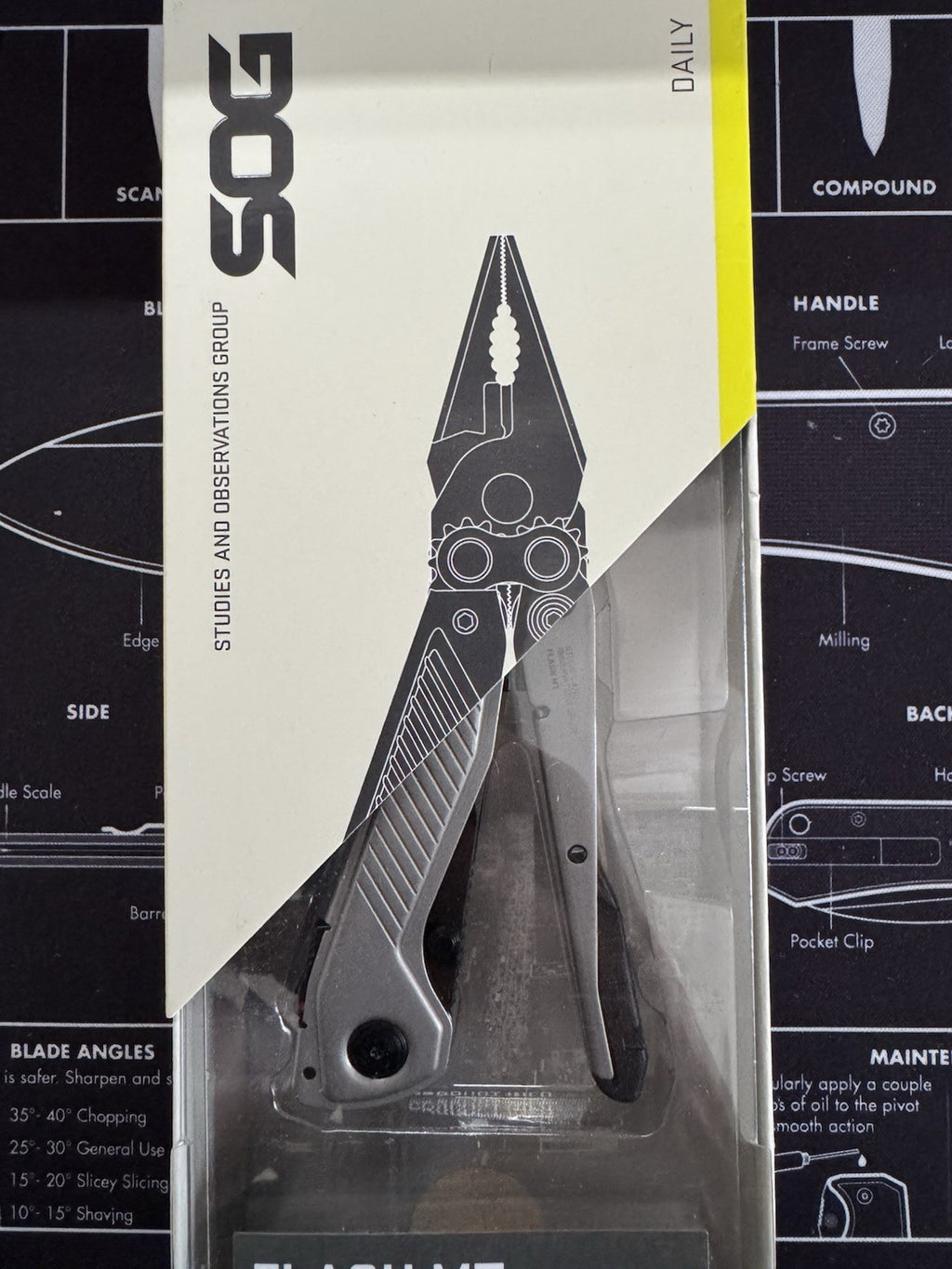 SOG Everyday Daily Solution EDC CRYO D2 Steel Compact Pocket Size Flash MT Multi