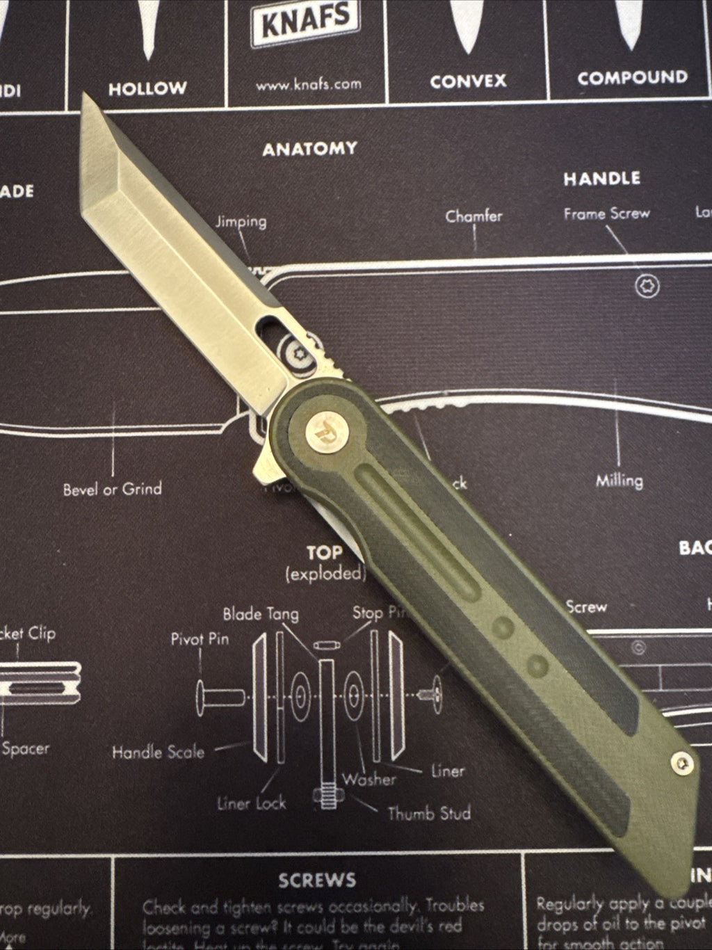 Dreamtech Liner Lock, Green G10 Handle, D2 Blade, Model D3863GG