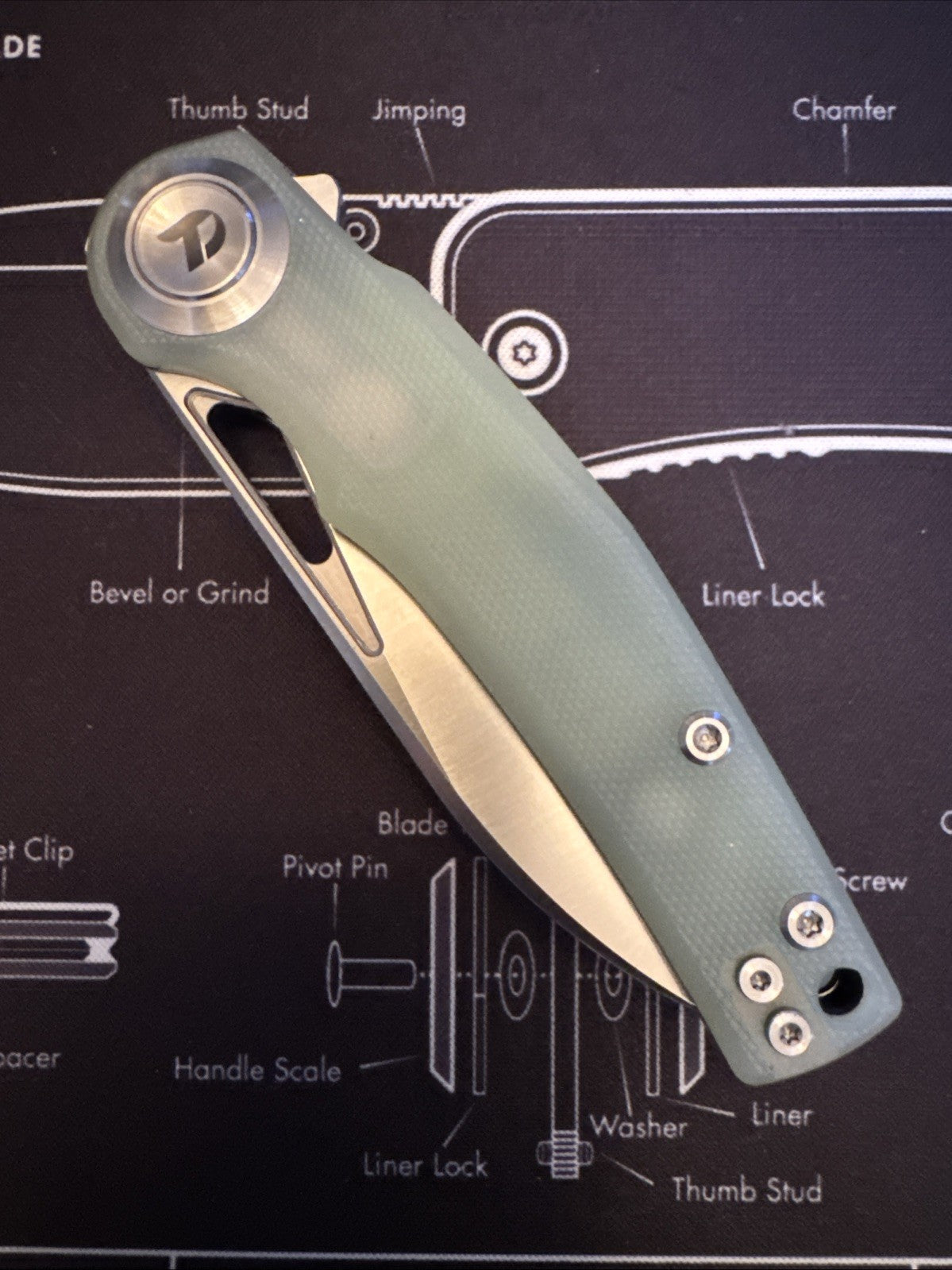 Dreamtech Button Lock, D4130GJ, G10 Handle, D2 blade, Jade