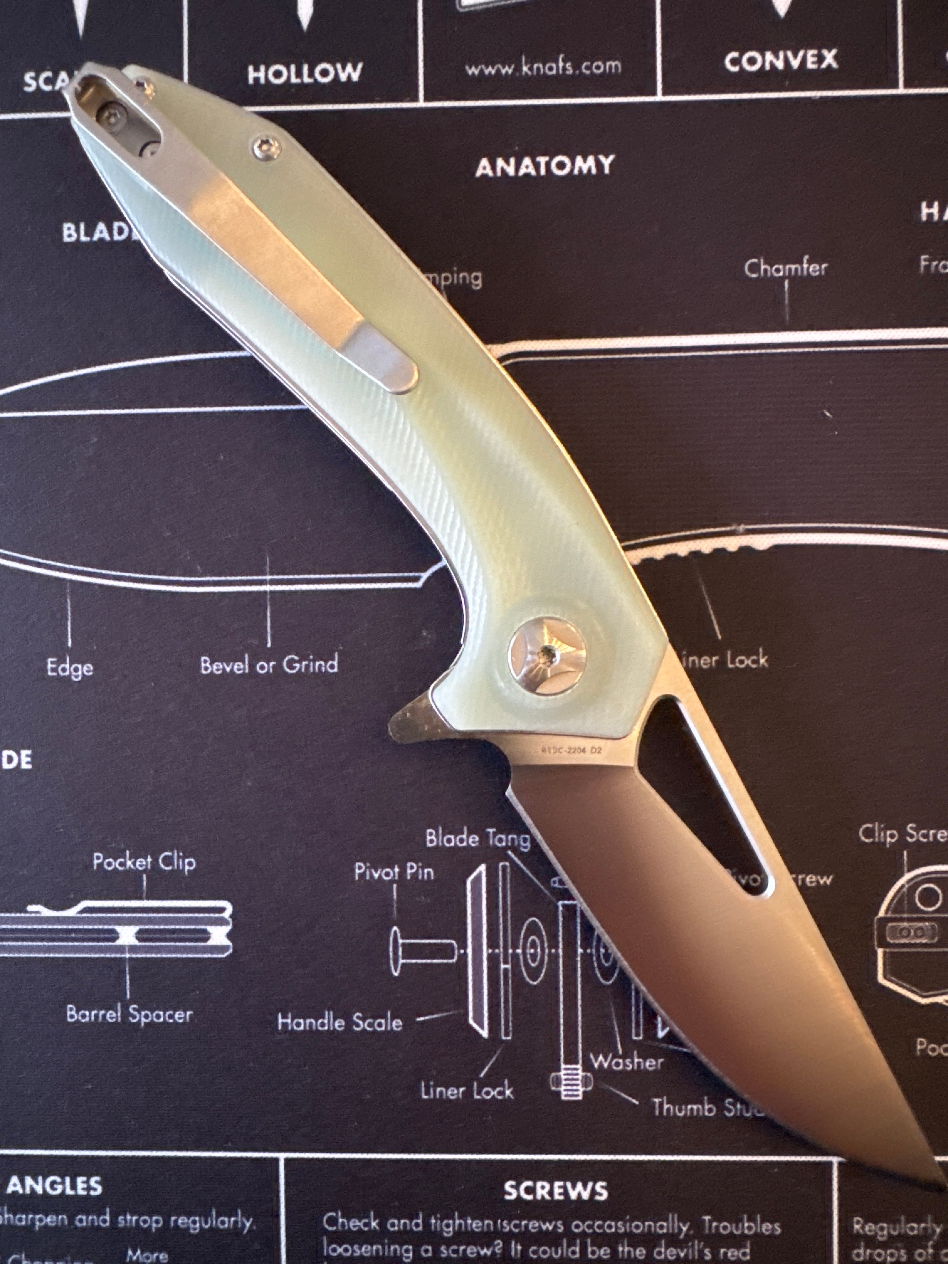 Beyond Tech Folding Pocket Knife 2204-NA